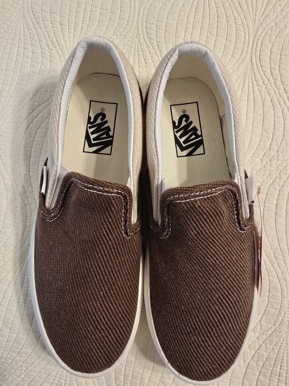 NWT Vans Ladies Classic Slip-On Corduroy Sneakers - Picture 2 of 7